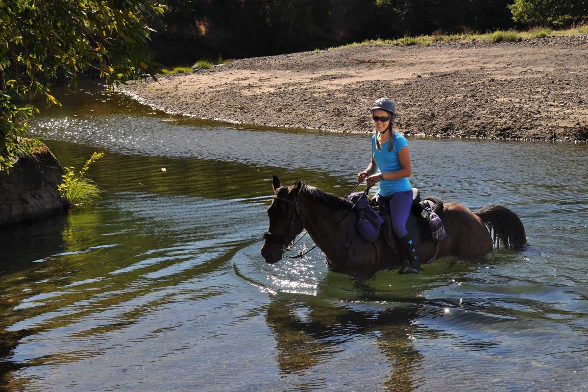 Crossing stream endurance ride