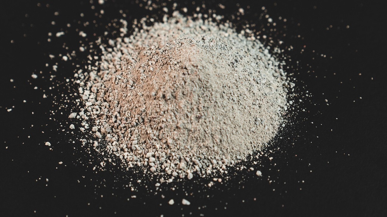 Can I Feed Daily Gold and Redmond Rock Crushed Together?